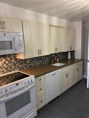 kitchen cabinets refaced to be a cream color with shaker doors kitchen cabinets refaced to be a cream color with shaker doors